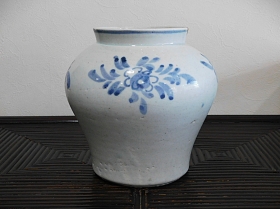 ⑤李朝染付花紋立壺小 1